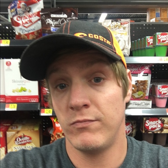 Meet your Posher, Andrew - Picture 1 of 1